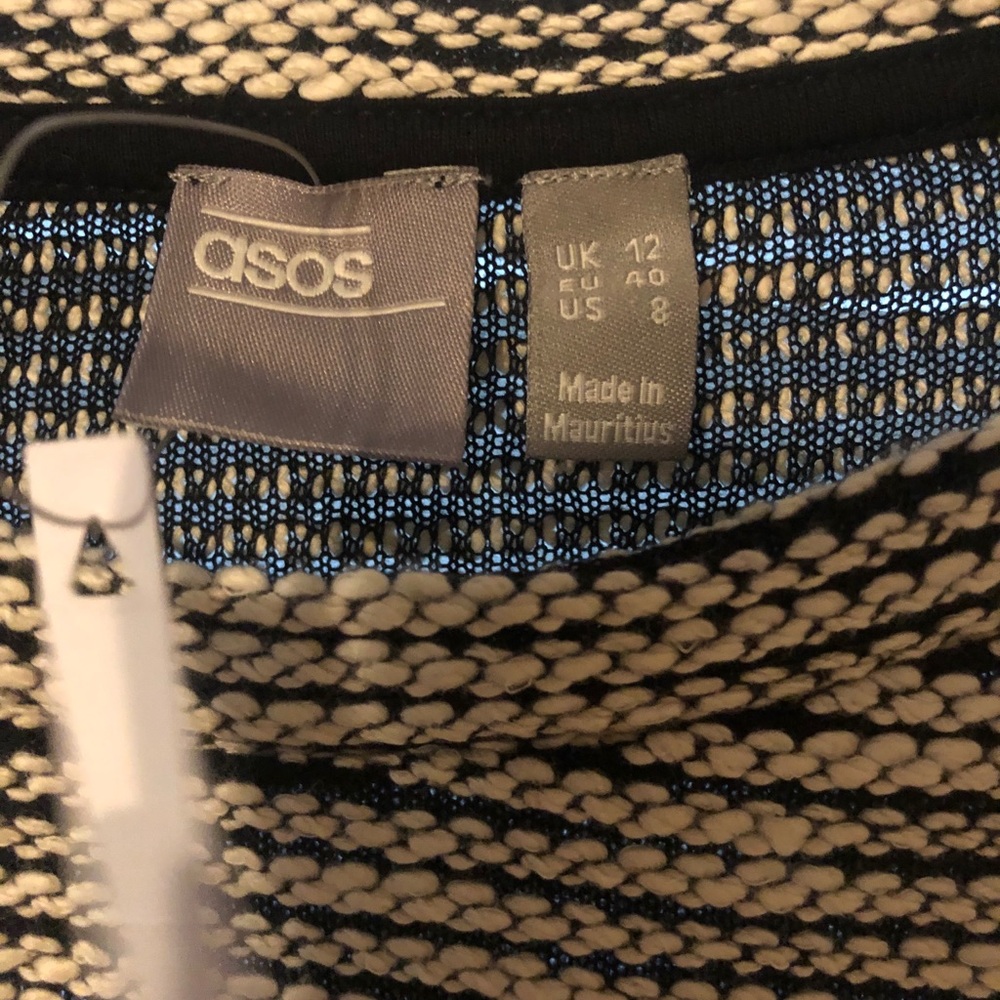 ASOS Knot Dress - Picture 2 of 2
